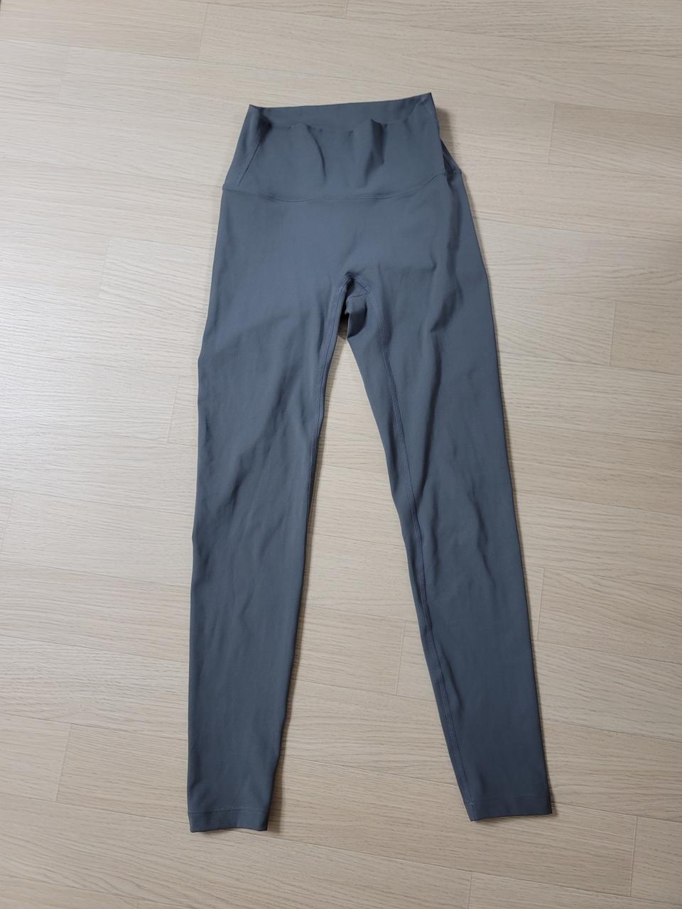 뮬라웨어 레깅스 코지그레이 4사이즈 거의새옷