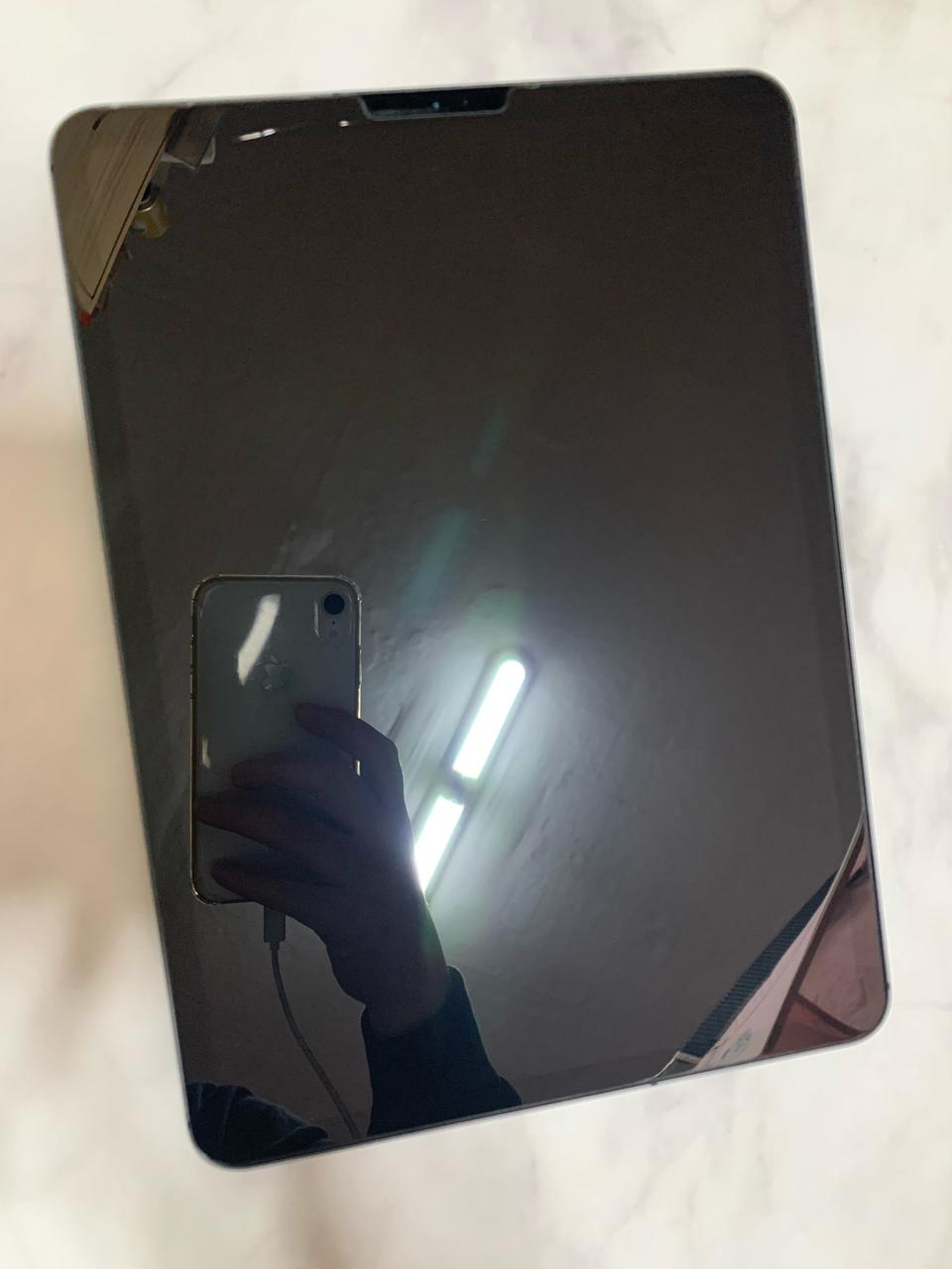 아이패드 프로2세대 11형 128GB Wi-Fi+Cellular