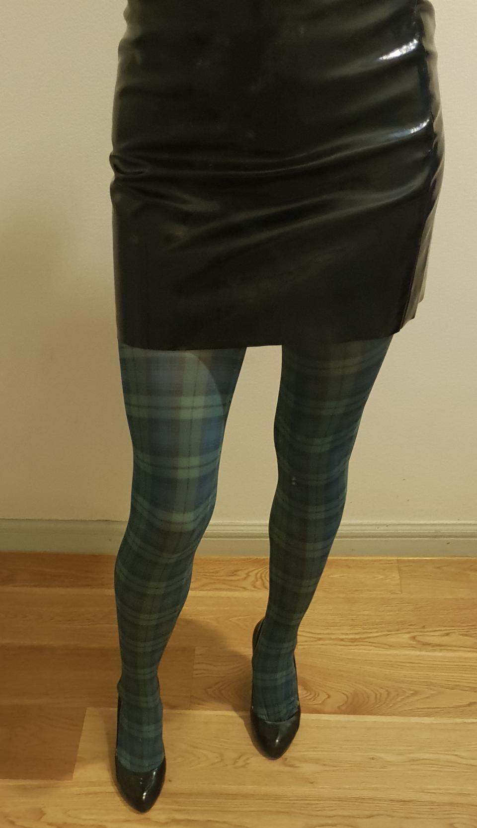 <새상품>파멜라만 블랙워치 프린트 스타킹