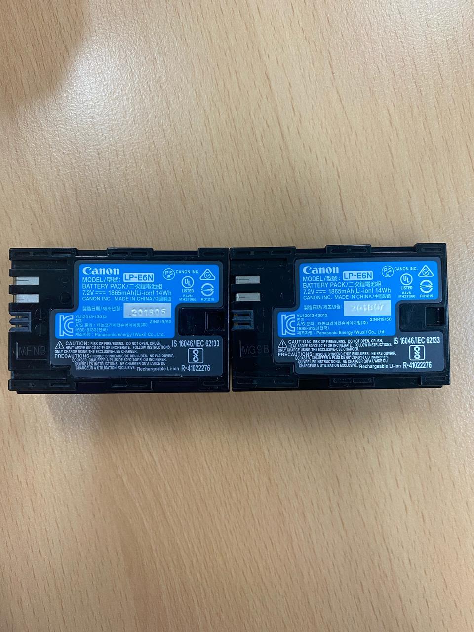 캐논 정품 배터리 LP-E6N 2개 판매합니다.