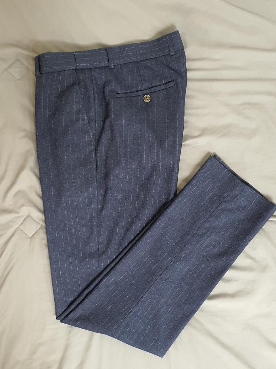 핀스트라이프 네이비 슬랙스