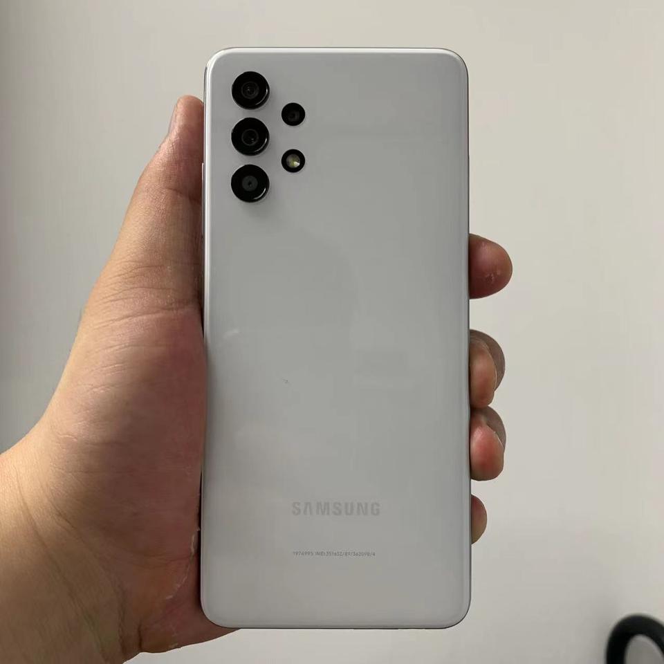 (A+급 중고) A32 화이트 21년8월말개통 정상해지 무잔상 