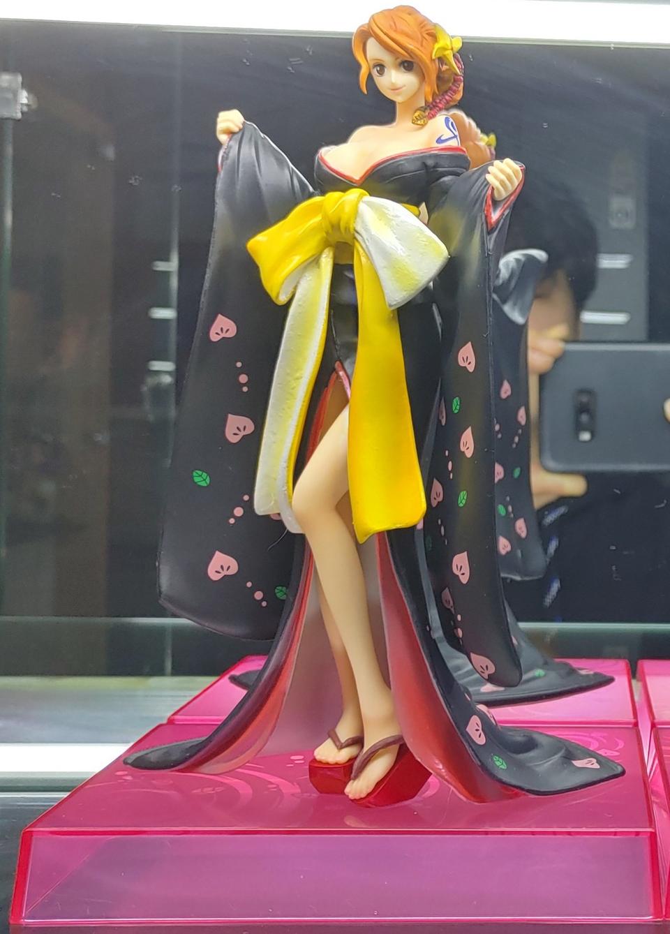 원피스 제일복권 만발하라 나미 피규어