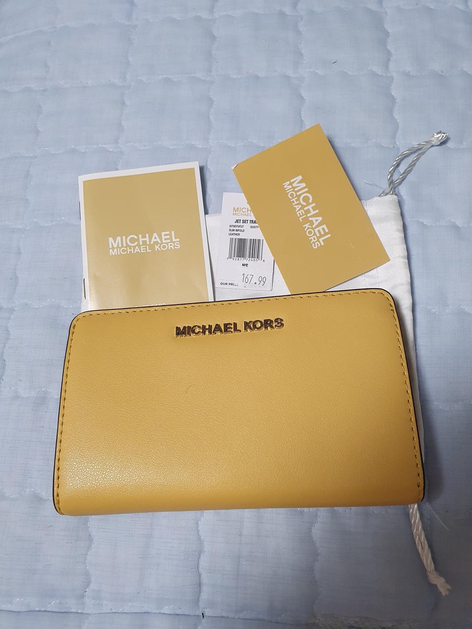 정품 마이클코어스 장지갑