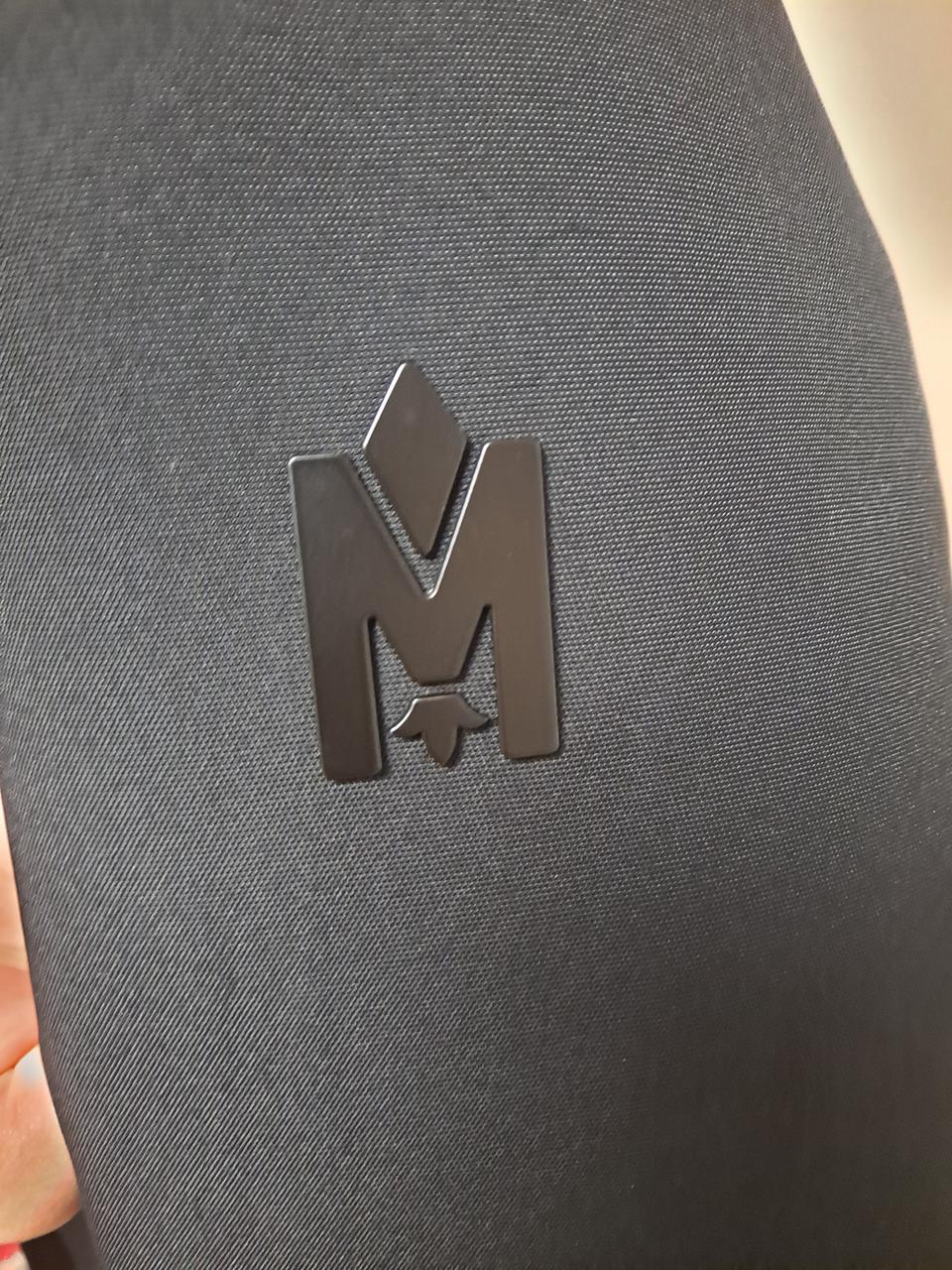 21년도 멕케이지 신상품 백화점판 블랙실버퍼