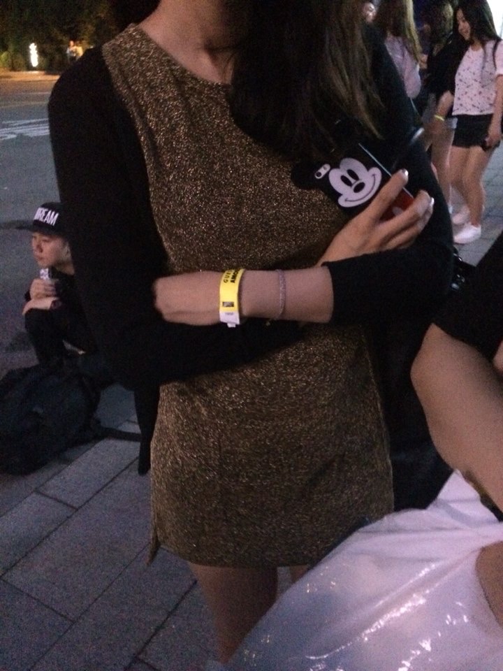 연말 파티 미니원피스 m사이즈 판매합니다.