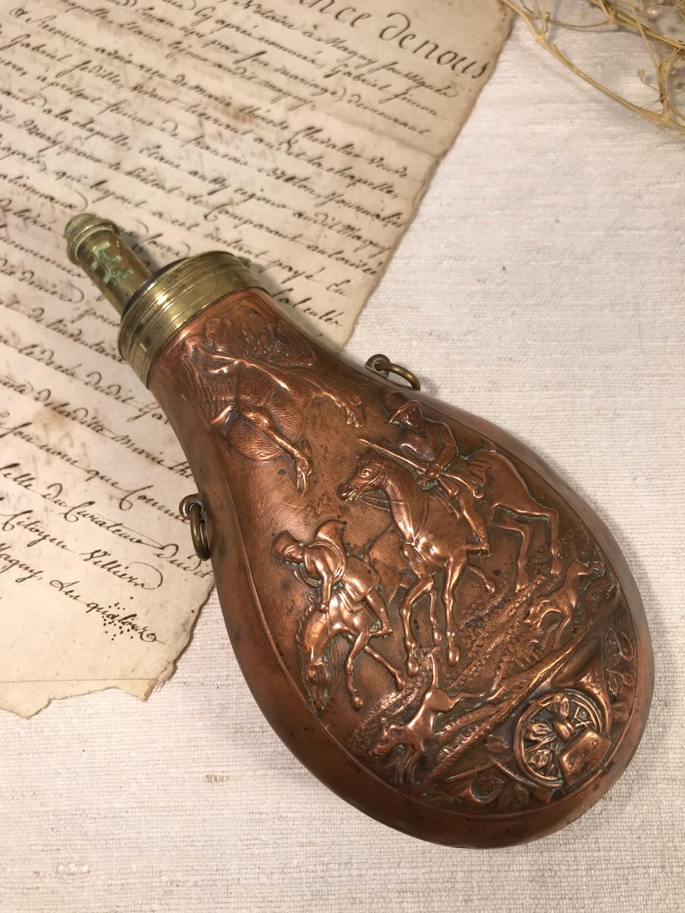 엔틱 19세기 프랑스 황동 사냥용 화약주머니