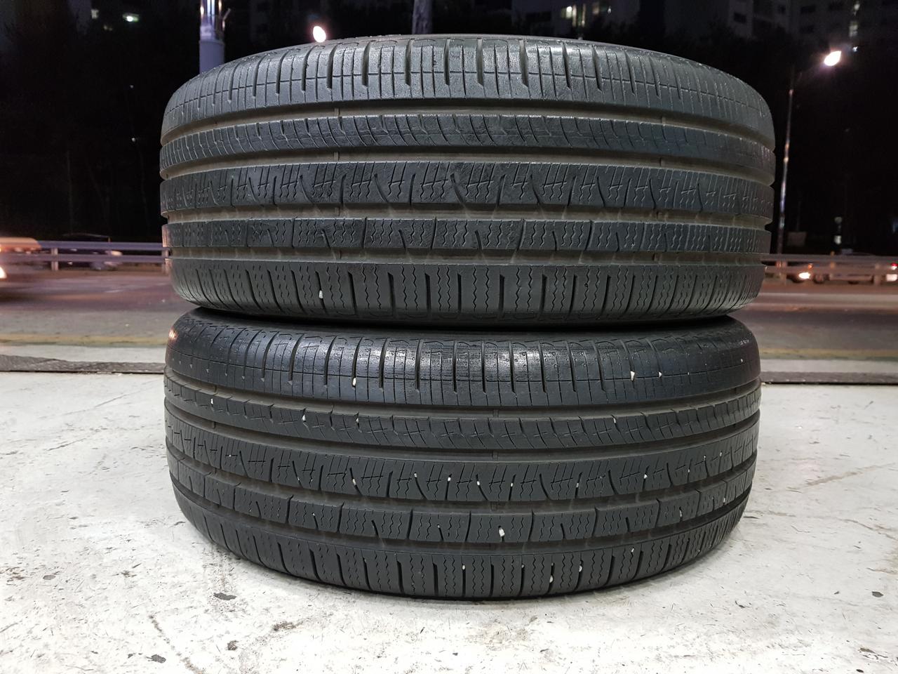 235 55 19 피렐리 P8 FS SUV 중고타이어 2본 판매합니