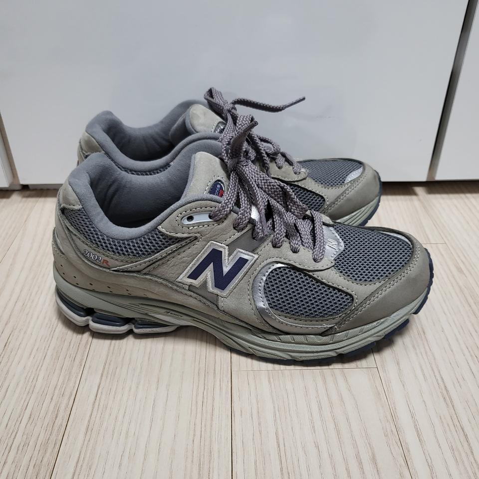 뉴발란스 운동화 2002