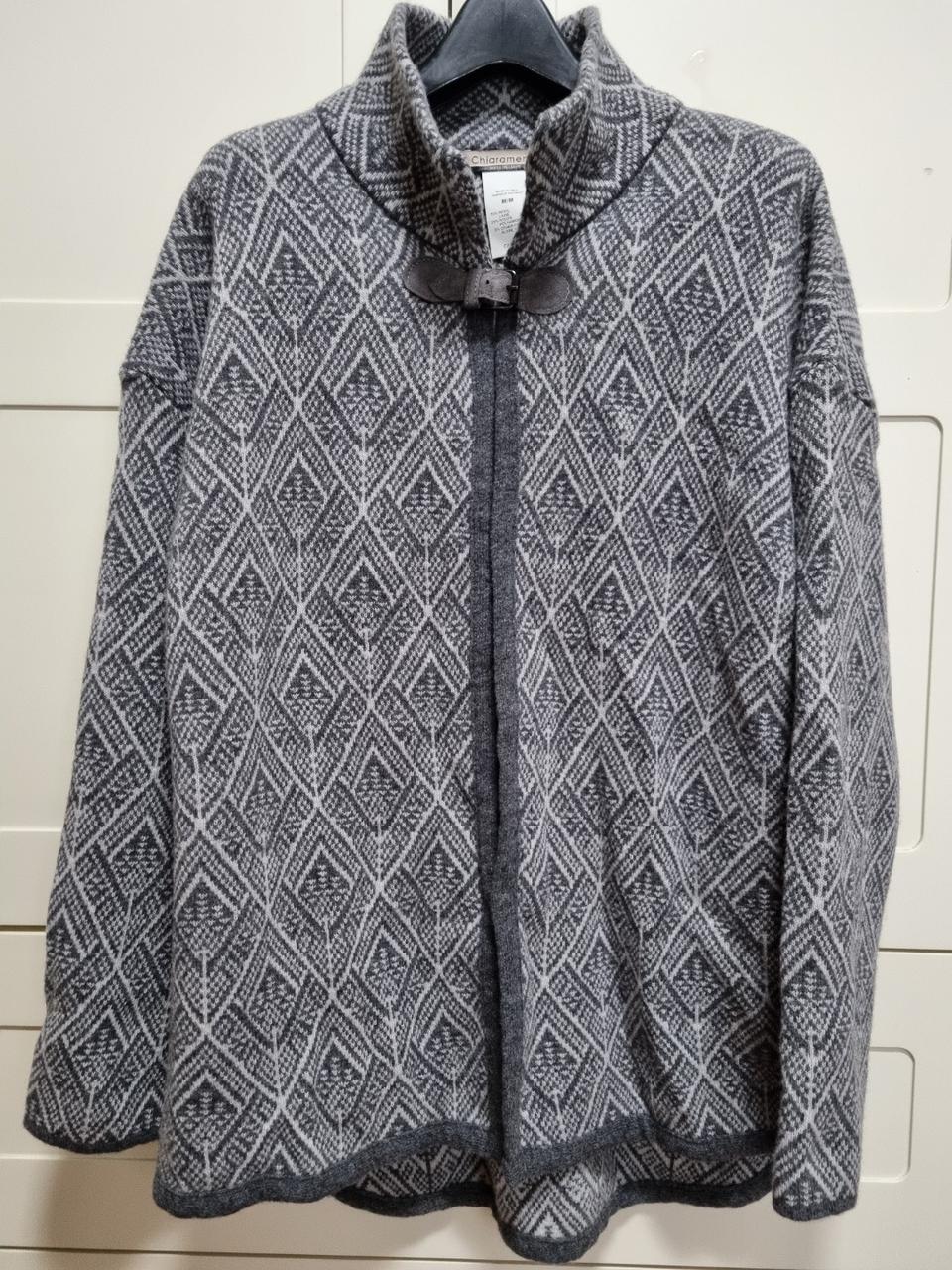 스위스에서 구매한 망토