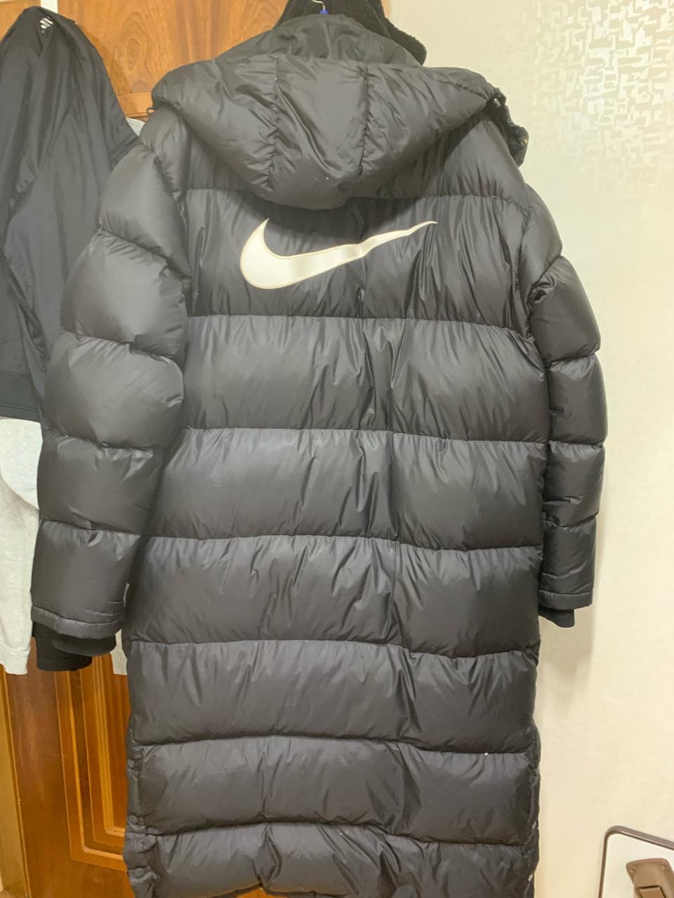 나이키 빅 스우시 롱패딩 셀럽용 연예인 롱패딩 정품 중고 팔아요