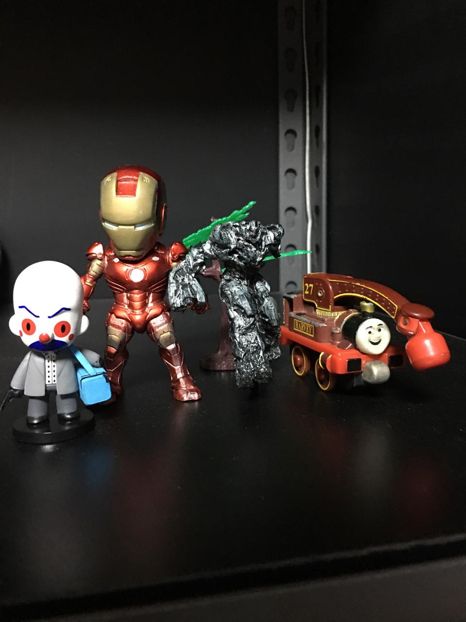 조커, 아이언맨, 디셉티콘, 토마스 피규어 총 4종(나무 서비스)싸게판매