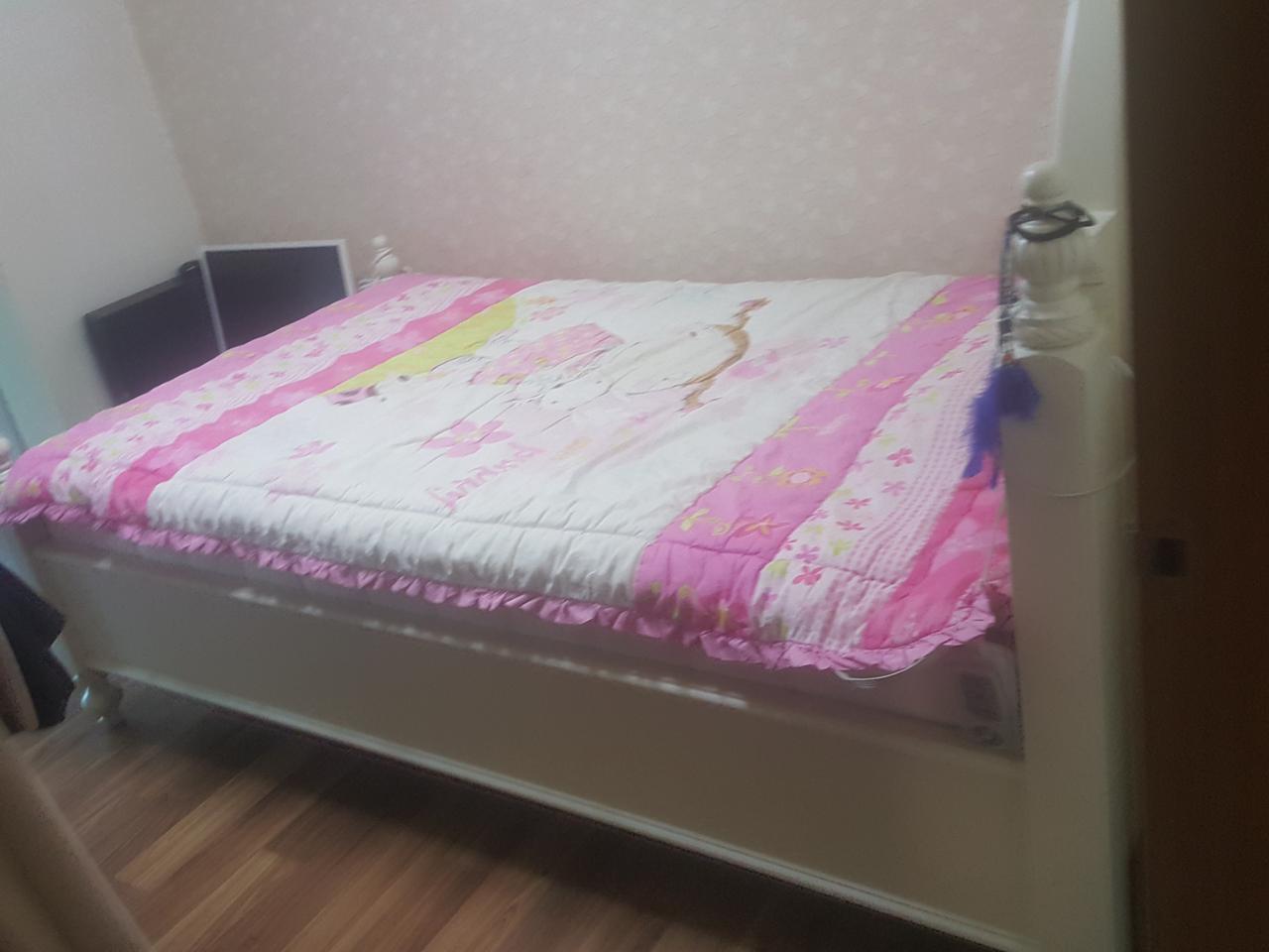 1인용침대판매합니다.