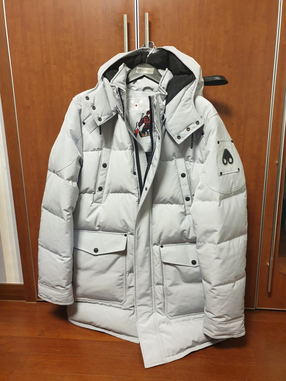 무스너클 패딩 거의 새것