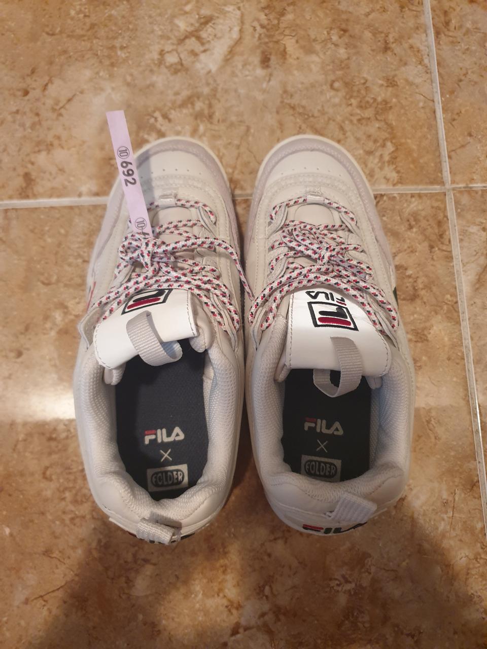 휠라 여성 운동화