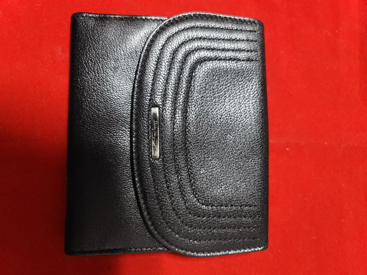 페라가모 중지갑정품  남녀 공용