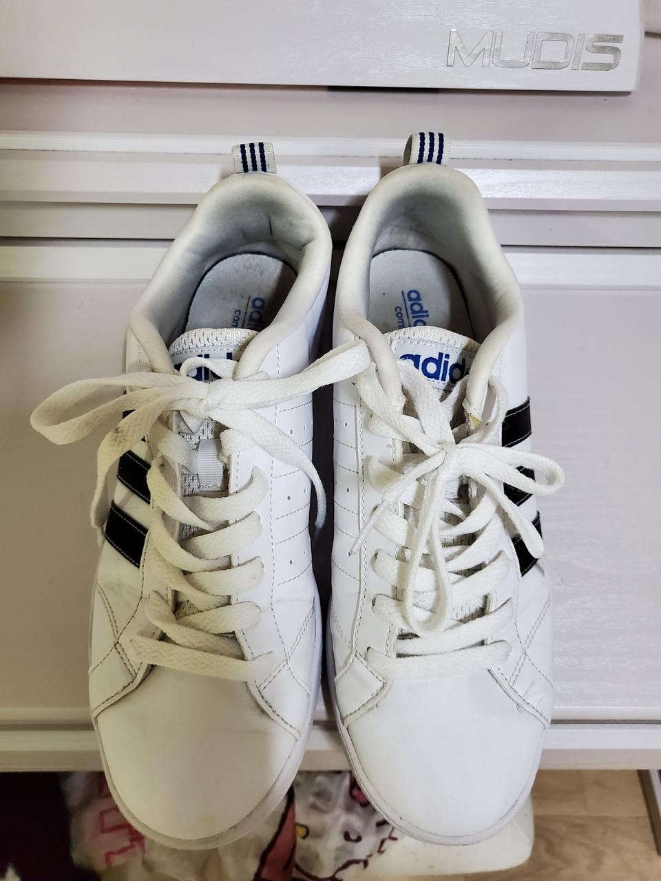 아디다스운동화