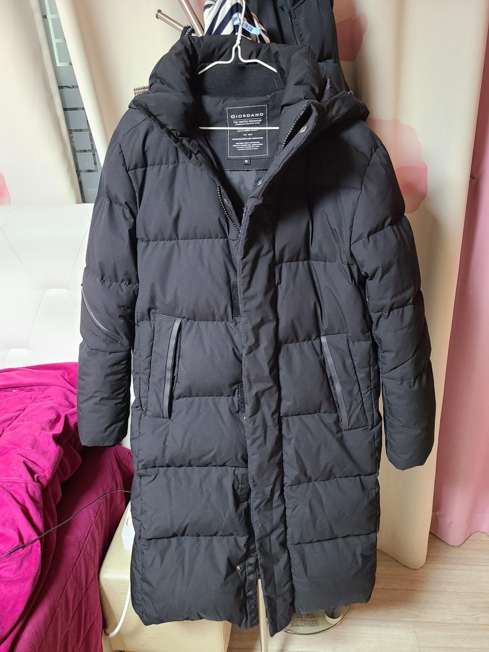지오다노 롱패딩 M사이즈 팝니다.