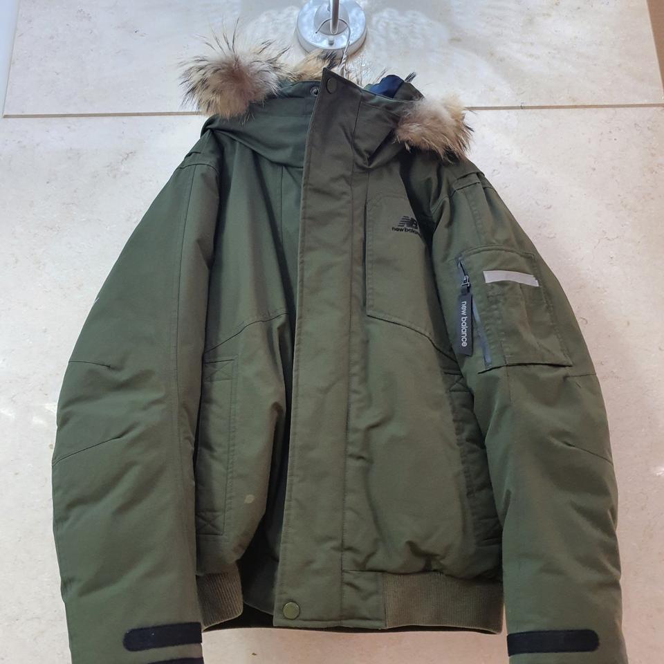 뉴발란스 숏패딩