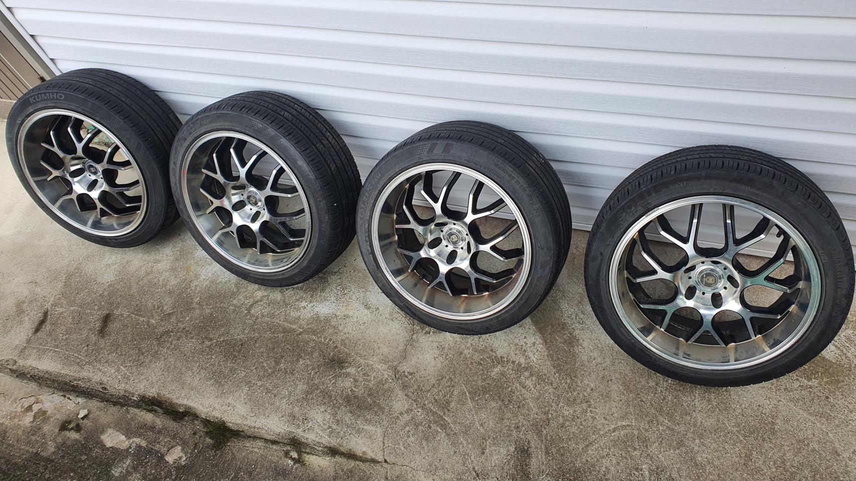 마르셀로 18인치 휠타이어 판매합니다