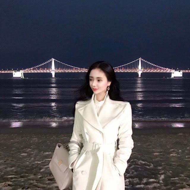 화이트 빅카라 벨트 롱코트