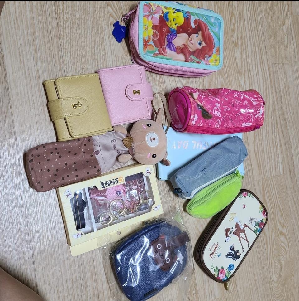 아이들필통및 문구류파우치 지갑 크로스백 카드지갑 몽땅
