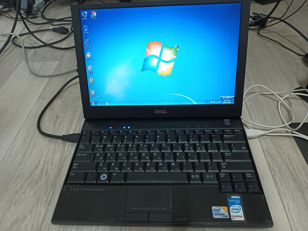 dell latitude e4200 노트북 팝니다