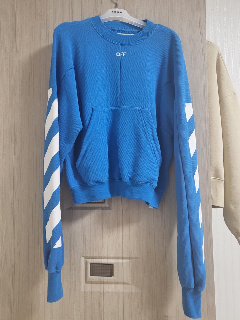 오프화이트 크롭 맨투맨xs(여성용)