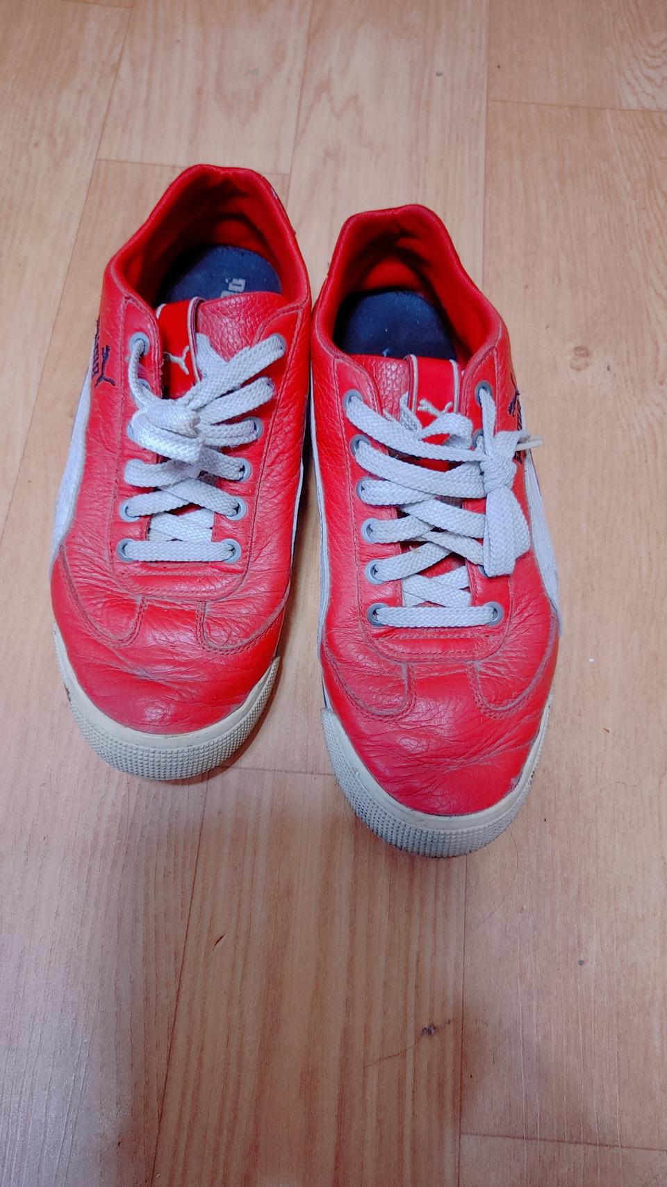 41(260)사이즈. 푸마 천연.소가죽뾰마운동화팝니다.