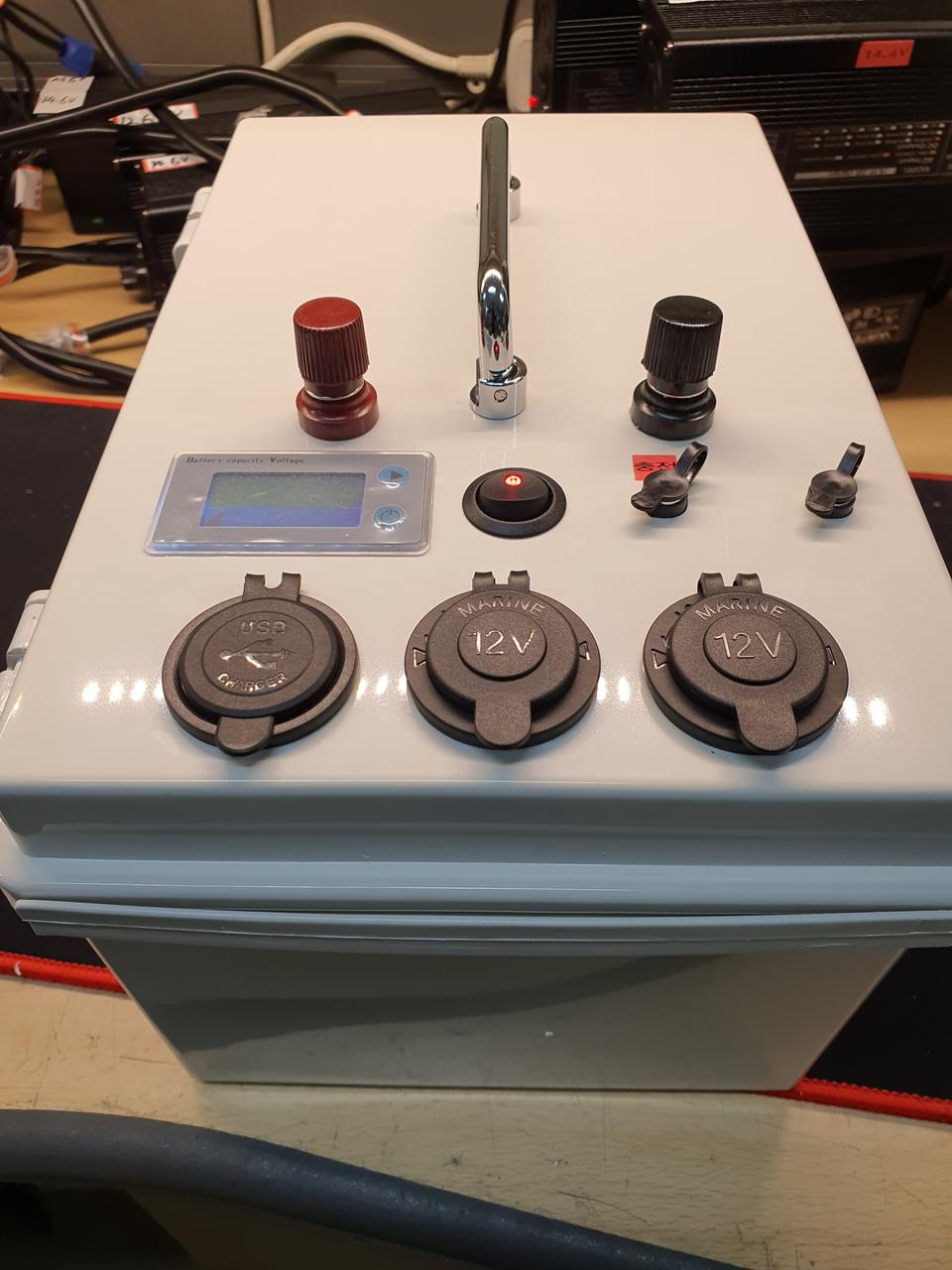 리튬폴리머12V 120A(LG정품셀)특가판매합니다.