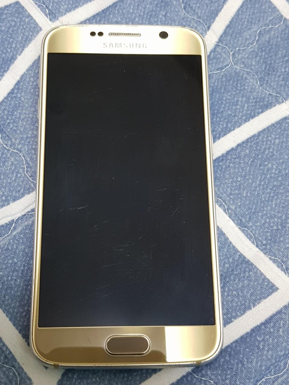 갤럭시s6 골드 32기가 팝니다.