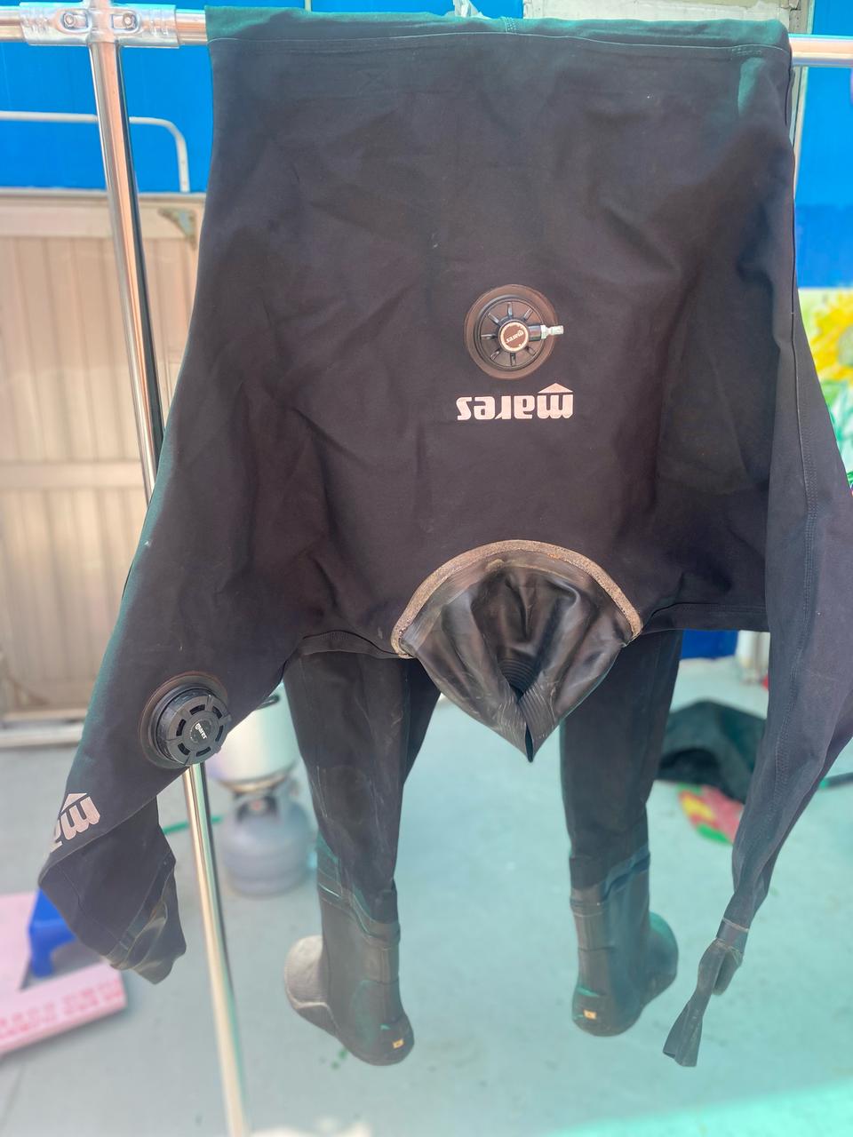 스킨스쿠버 드라이 슈트