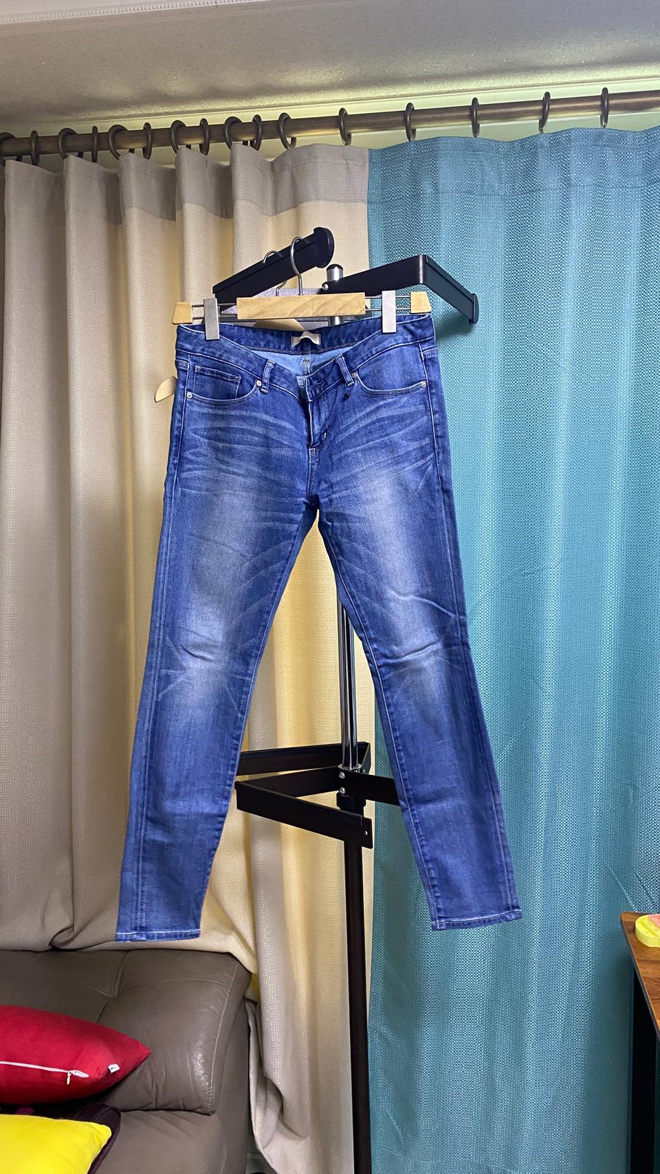 유니클로 스판청바지28사이즈 호칭71cm 66~77