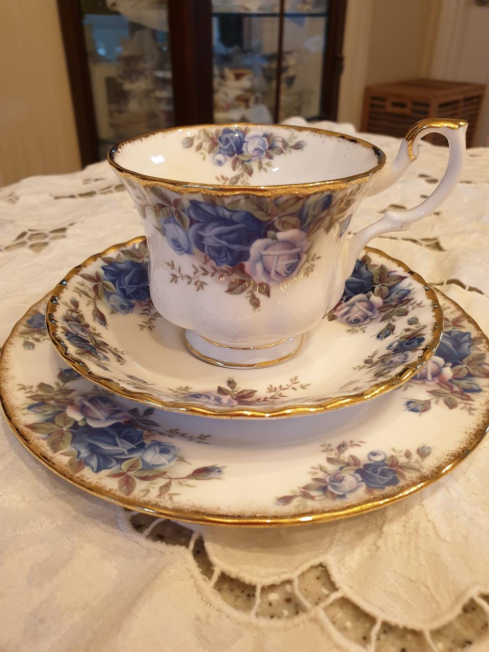 안전 로얄알버트 문라이트로즈 트리오