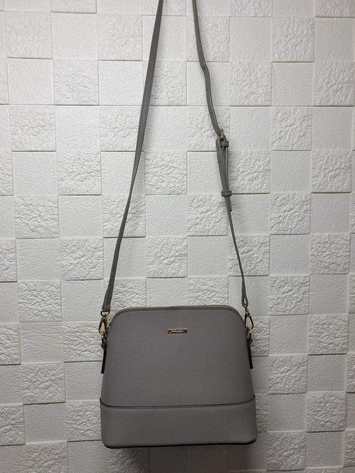 델라스텔라 미니크로스백 | 세컨웨어(헬로마켓) 델라스텔라 미니크로스백 | 세컨웨어(헬로마켓)