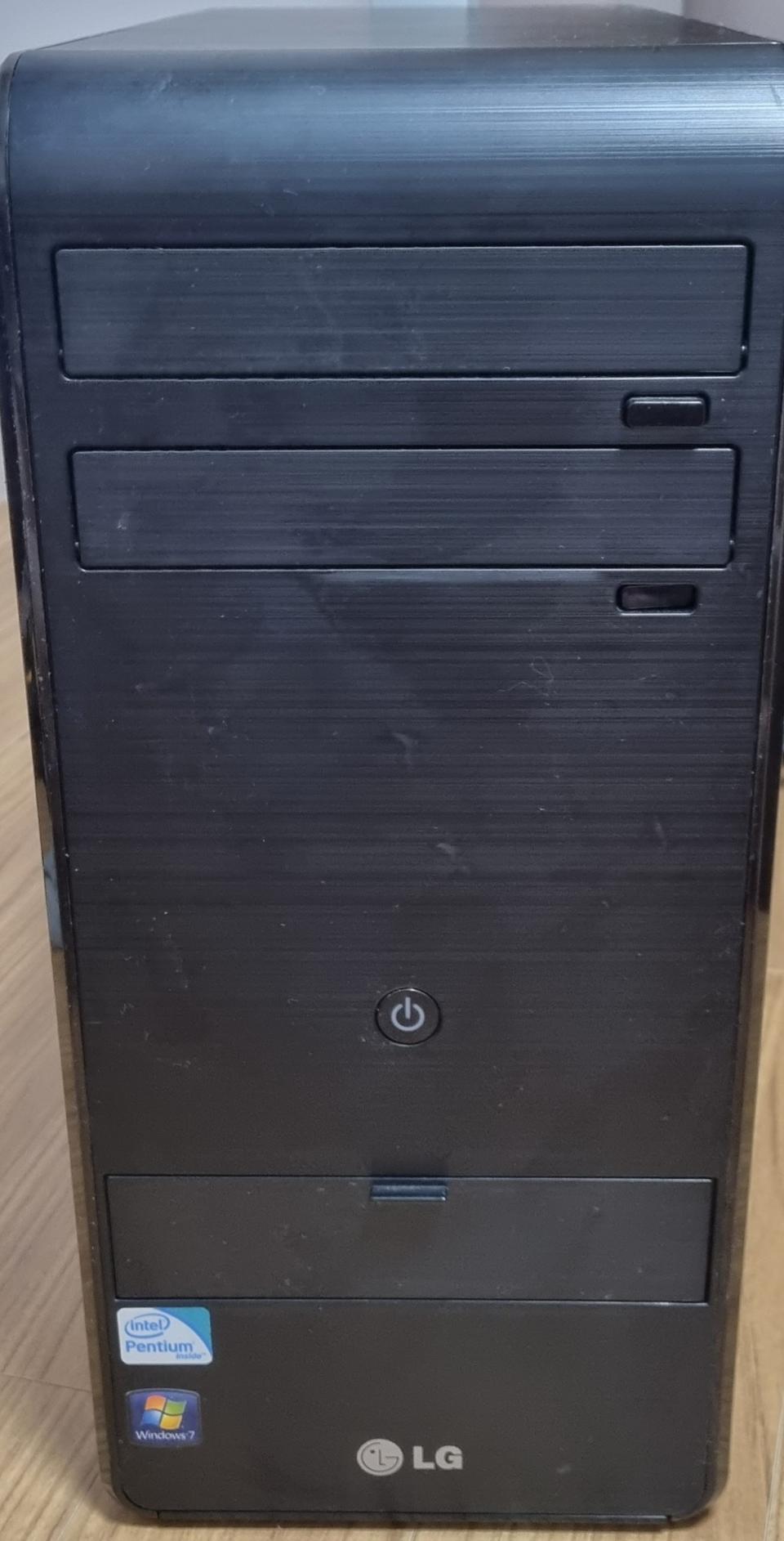 컴퓨터본체팝니다