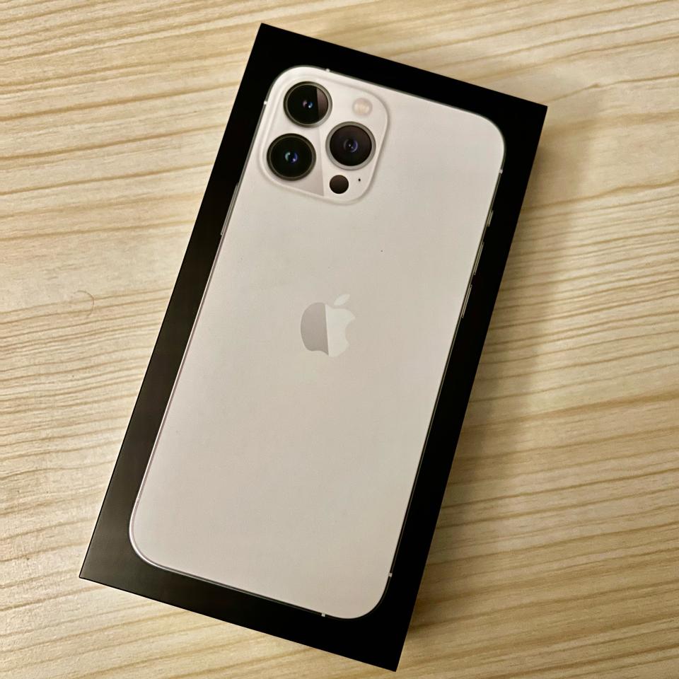 아이폰13프로맥스 128기가 실버 미개봉 자급제