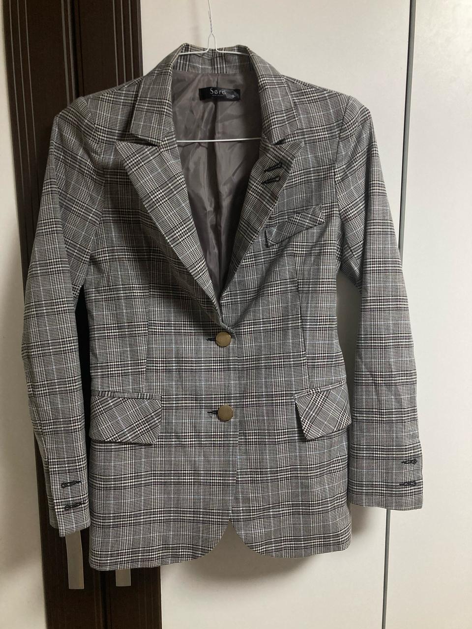 여성 체크 블레이져(1번 착용 거의 새상품)