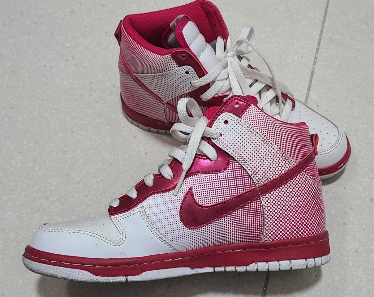 나이키 덩크 하이 여성 240사이즈