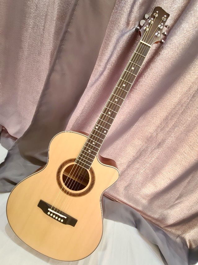 택배가능 / 새상품 할인/ 주문제작 / 탑솔리드 통기타