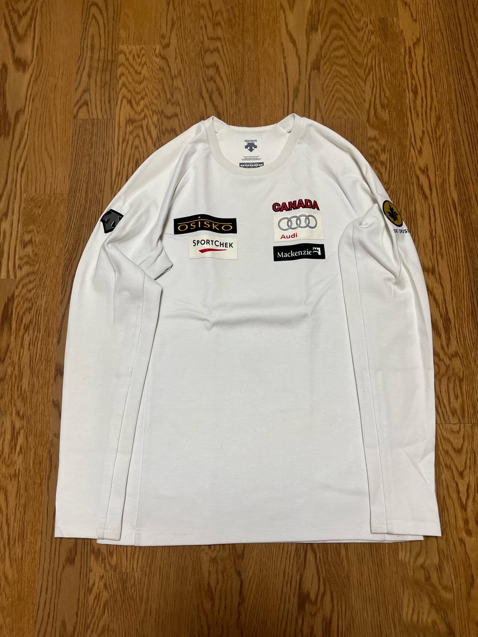 [M]95 데상트 아우디 맨투맨 판매합니다