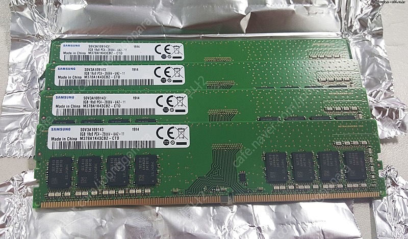 삼성램 ddr4 8기가 x4 팝니다 (2666) 4개