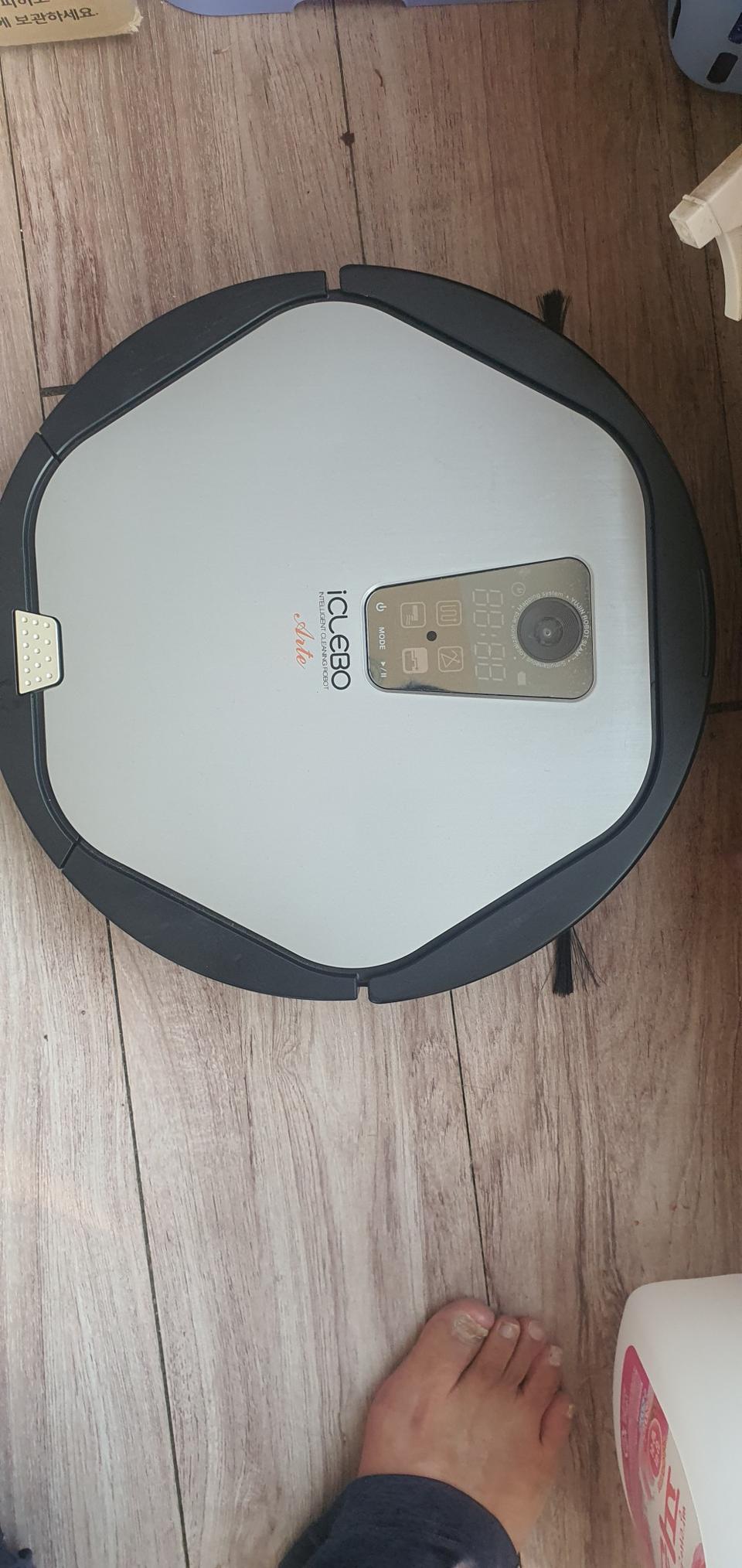 로봇 청소기  iCLEBO