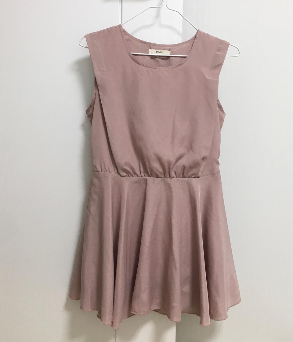 뒤트임 분홍색원피스