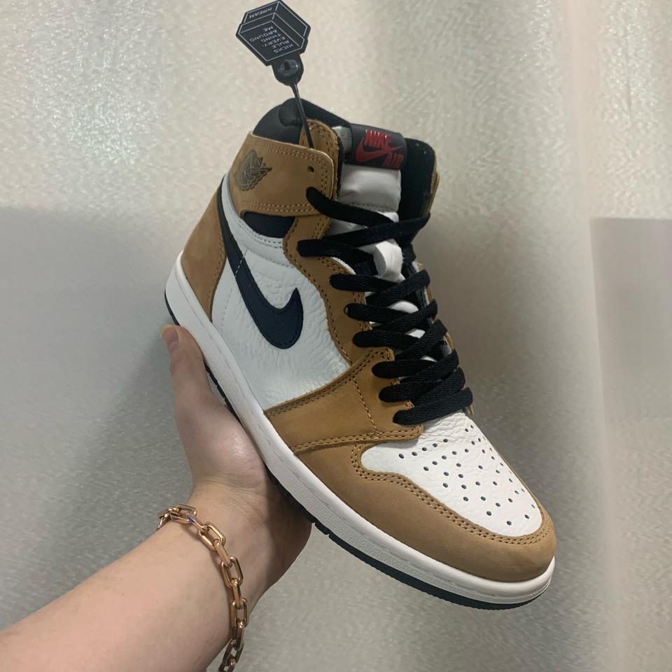 조던1 하이 루키 오브 더 이어 260사이즈