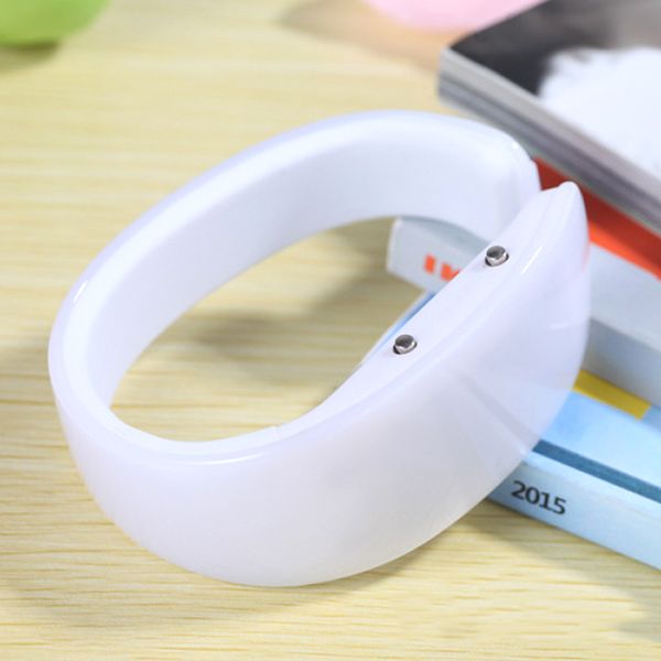 NEW LED 흰색 팔찌형 패션 손목 시계 선물 기념 학생 인기 디지털