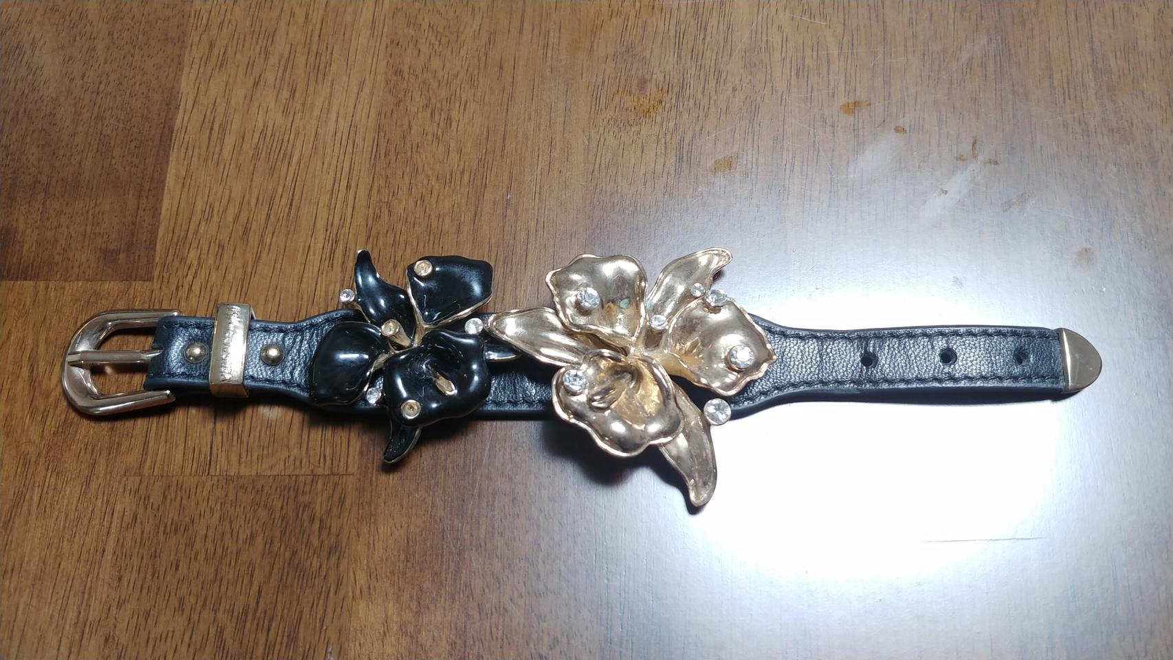 가격인하★ 베르사체 for H&M 팔찌 판매합니다.