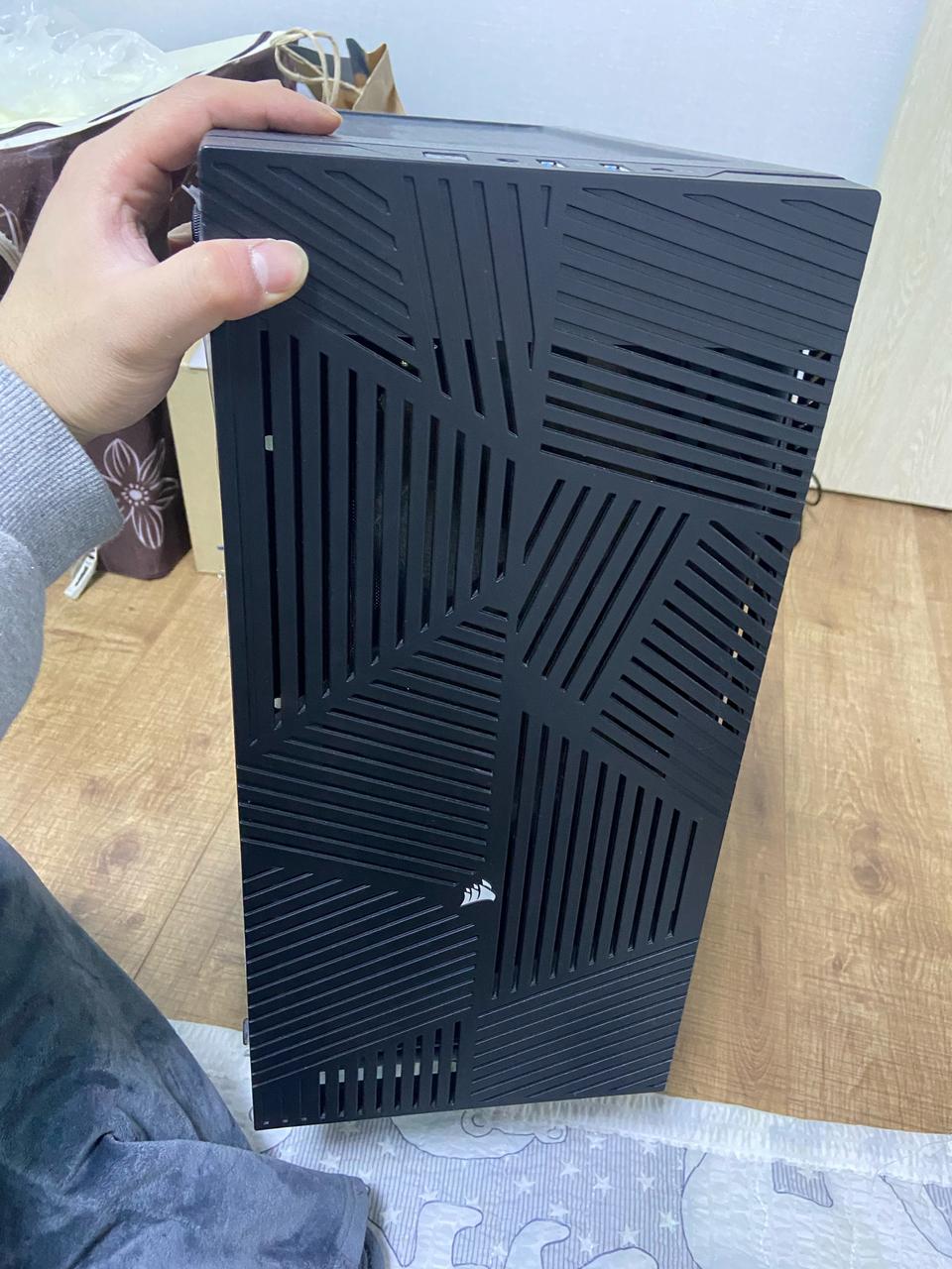 커세어 본체 미들케이스