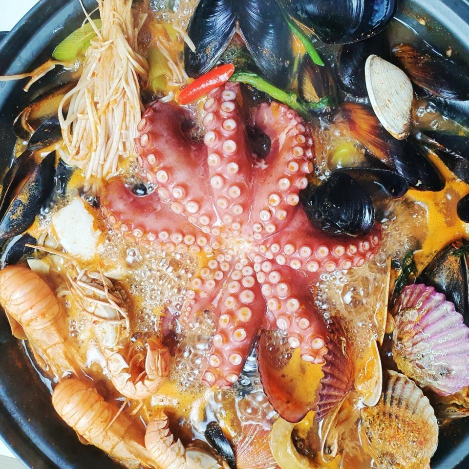 남해안 문어 해물탕