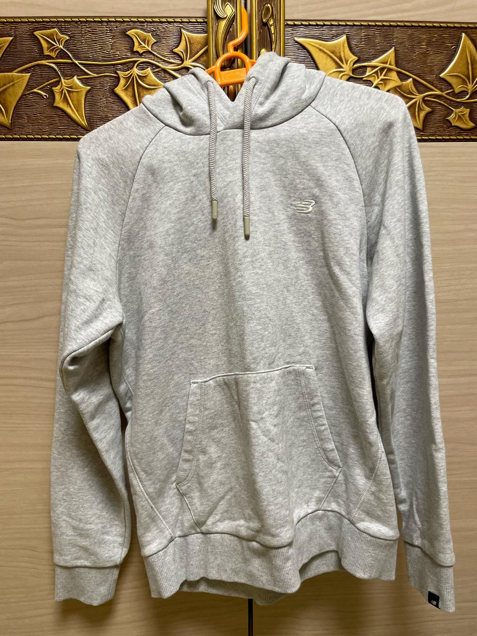 뉴발란스 후드티